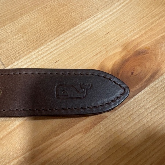 Vineyard Vines Leather Belt – Size 26 – 100% Cowhide Leather – Like New - Picture 3 of 9